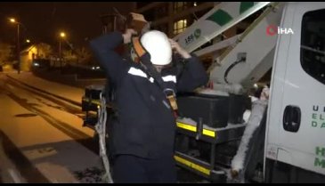 Bursa'da kar fırtınasında enerji nöbeti
