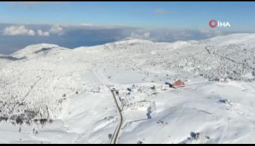 Uludağ'da kar kalınlığı 2 metreye yaklaştı