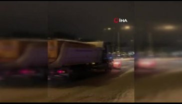 Bursa'da kar yağışı kimini eğlendirdi, kimini üzdü
