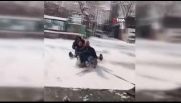 Bursa'da karlı, buzlu eğlence