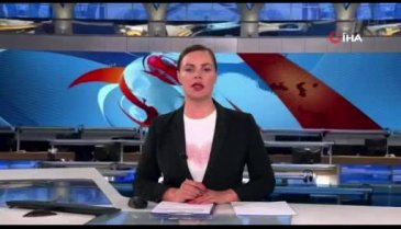 Rus kanalında canlı yayın sırasında "savaşa hayır" eylemi