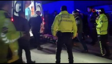 Cadde ortasında meydan muharebesi; 40 kişi birbirine girdi