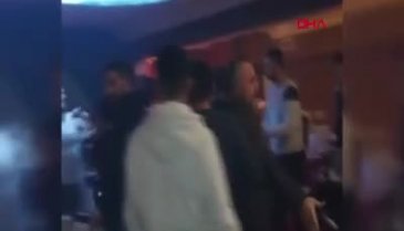 İstanbul'da türkü evinde istek parça kavgası!