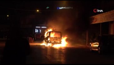 Bursa'da bir araç sahibinin gözü önünde alev alev yanarak kül oldu