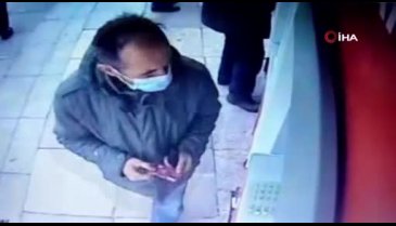 ATM'de unutulan emekli maaşını çaldı