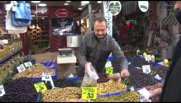 Ramazan sofralarının vazgeçilmezi zeytin... "Ramazan'da fiyatlar artıyor" (ÖZEL HABER)
