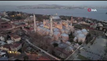 Sultanahmet Meydanı'nda ilk iftar