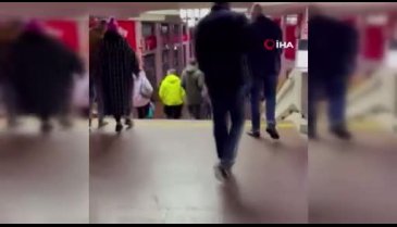 Ukrayna'da sığınak olan metro istasyonunda evlendiler