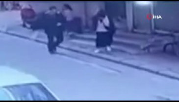 Yeğenlerinin gözü önünde kardeşini bayıltana kadar dövdü