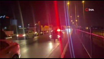 Bursa'da TIR, otomobilleri biçti: 3 yaralı