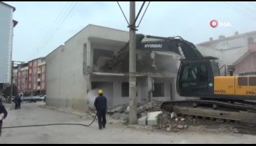 Bursa Karacabey'de ulaşıma engeldi, kaldırıldı