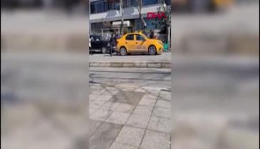 İstanbul'da taksinin kapısını 'sert kapattın' tartışması&nbsp;