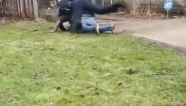 ABD polisi siyahi genci öldürdü