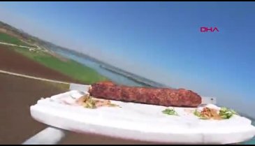 Adana'dan gökyüzüne gönderilen kebap viral oldu