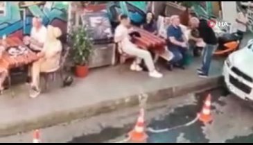 Babasına yumruk atan Ukraynalıyı bıçakladı