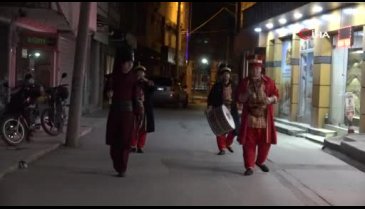Sahurda davul yerine mehteran takımı
