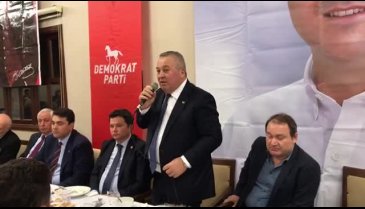 Bursa'da Demokratlar iftar programında buluştu (1)