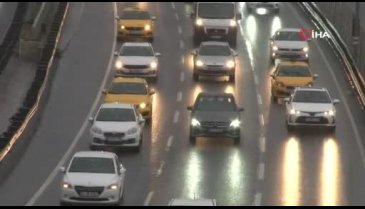 İstanbul'da yağmurla beraber trafik yüzde 51'e ulaştı