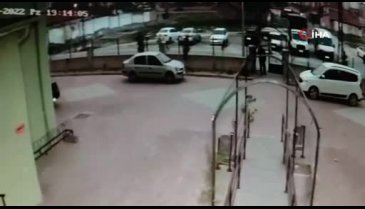 Otomobili uğruna kendini feda etti!