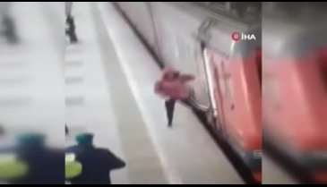Ayağı metronun kapısına sıkışan kadın sürüklendi