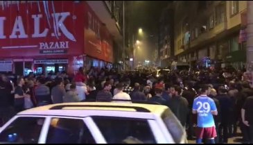 Bursa'da erken şampiyonluk kutlamaları trafiği kilitledi