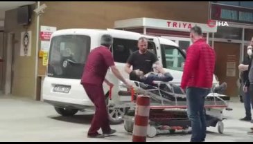 Bursa'da silahlı saldırı: 1'i ağır 2 yaralı