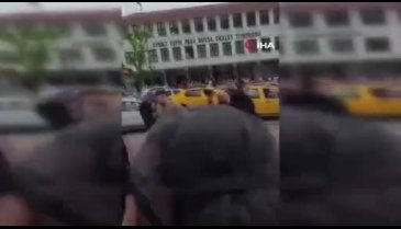 Bursa'da 'yan baktın' dedi, ortalık savaş alanına döndü
