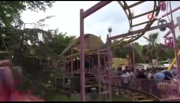 Bursalı çocuklar bayram harçlıklarıyla lunaparka koştu