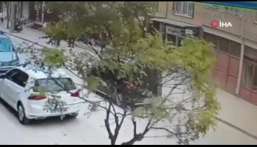 Bursa'da çocuğa minibüs çarptı