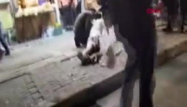 Bursa'da tanımadığı kişi tarafından bıçaklandı
