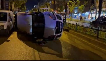 Bursa'nın göbeğinde feci kaza: Yaralılar var