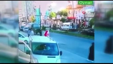 Yolda yürürken cinayete kurban gitti
