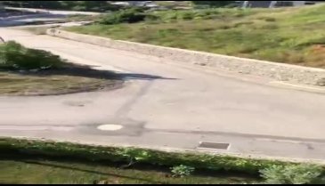 Bursa'da yol kenarındaki uçurum tehlike arz ediyor