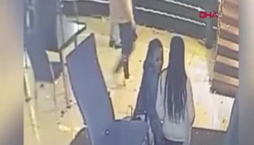 Konya'da şampiyon motosikletçinin öldürülmeden önce elemanını darbetmesi kamerada