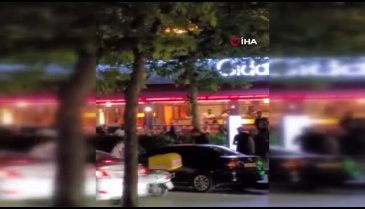 İstanbul'da hesabı ödemeyince dayak yediler