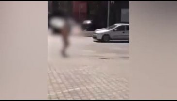 Kahramanmaraş'ta bir kişi sokakta çıplak gezerken görüntülendi