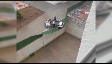 Bursa'da geri manevra yaparken aracı kaydı