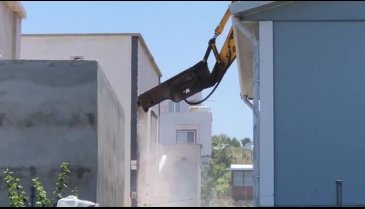 Mudanya Belediyesi'nin bina yıkımları başladı