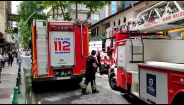 Kocaeli'de işten çıkarılan kadın, kendini yakmaya çalıştı!