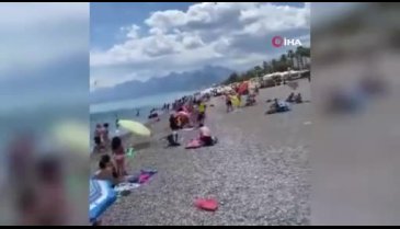 Antalya'daki şiddetli rüzgar kameralara yansıdı