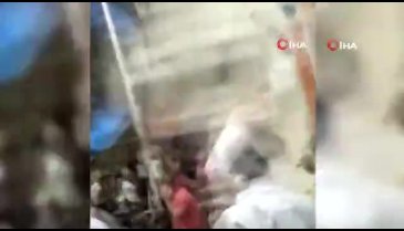 Hindistan'da 7 katlı bina çöktü