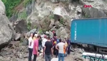 Artvin'de heyelan meydana geldi: Ölü ve yaralılar var