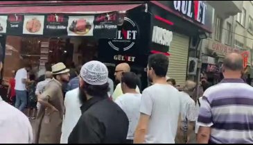 Bursa'da kurban kesemeyenler kasaplara akın etti (ÖZEL HABER)