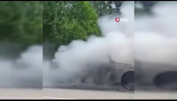 Seyir halindeki araç alevlere teslim oldu