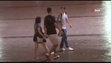 İstanbul'da sağanak yağış başladı