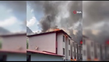 Artvin'de otelde yangın