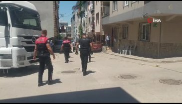 Bursa'da akrabalar arası husumette kan döküldü: 1'i ağır 3 yaralı