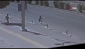 7 yaşındaki çocuğa önce taksi, sonra otobüs çarptı