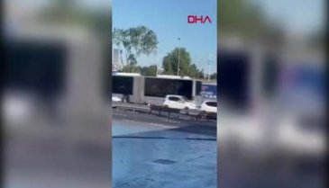 İstanbul'da yolcuların sıkışıklık kavgası