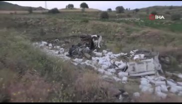 Kamyon kağıt gibi ezildi: 3 ölü